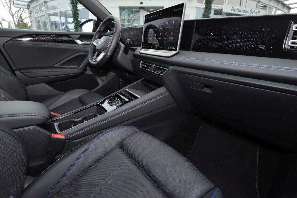 Volkswagen Tiguan Exposé-Bild 8