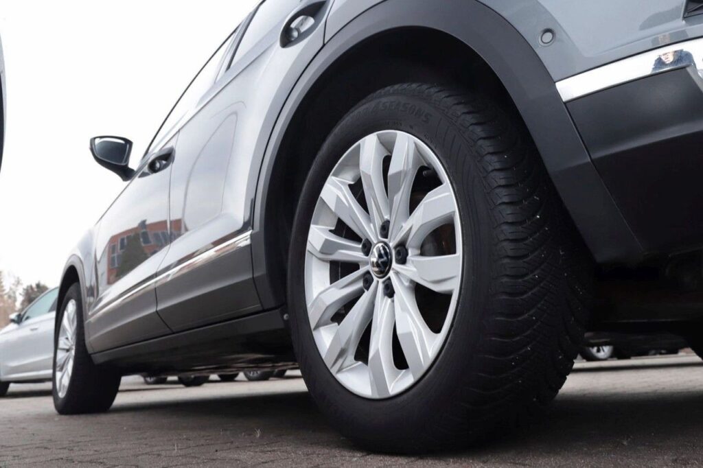 Volkswagen T-Roc Exposé-Bild 5