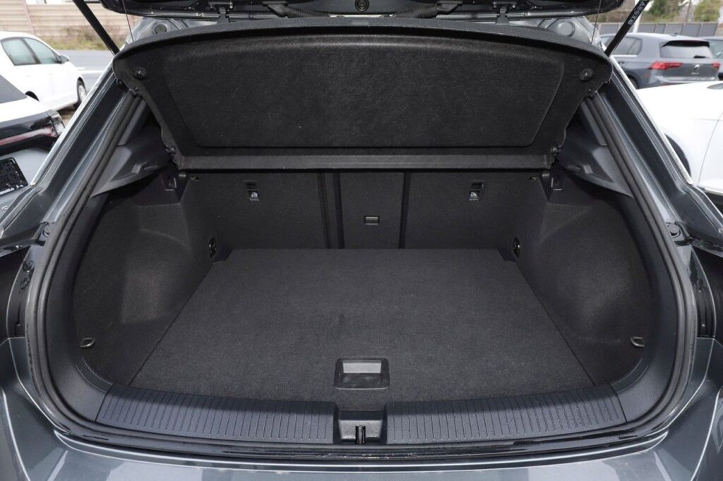 Volkswagen T-Roc Exposé-Bild 6