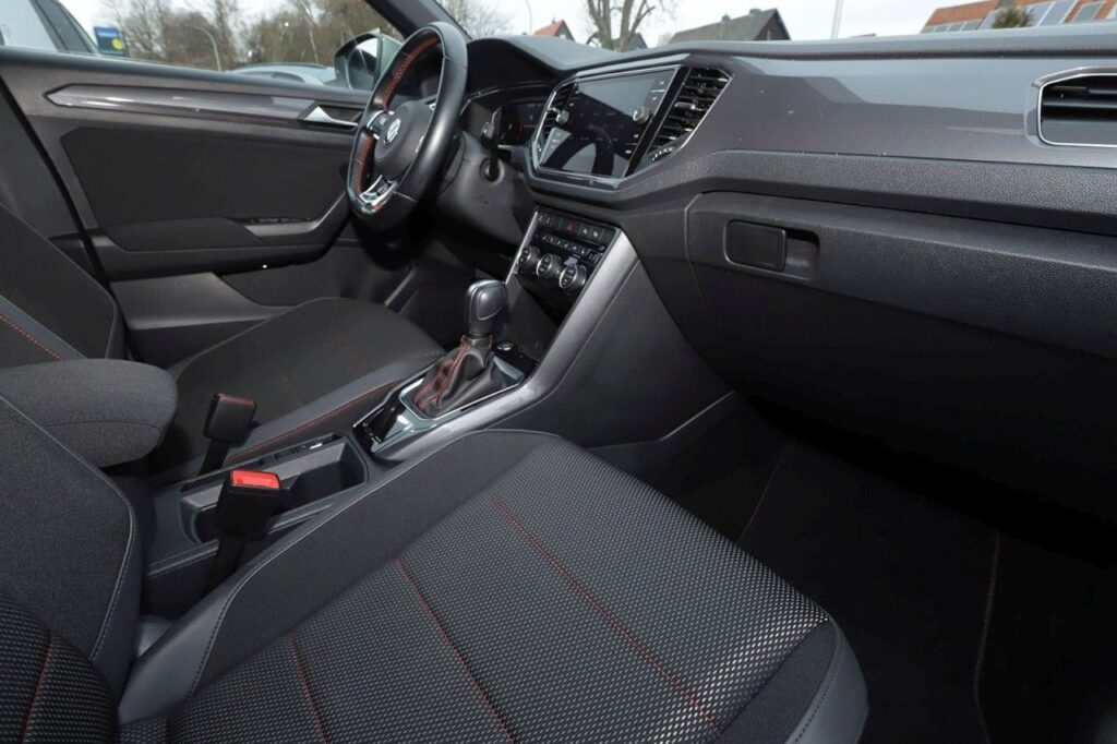 Volkswagen T-Roc Exposé-Bild 8