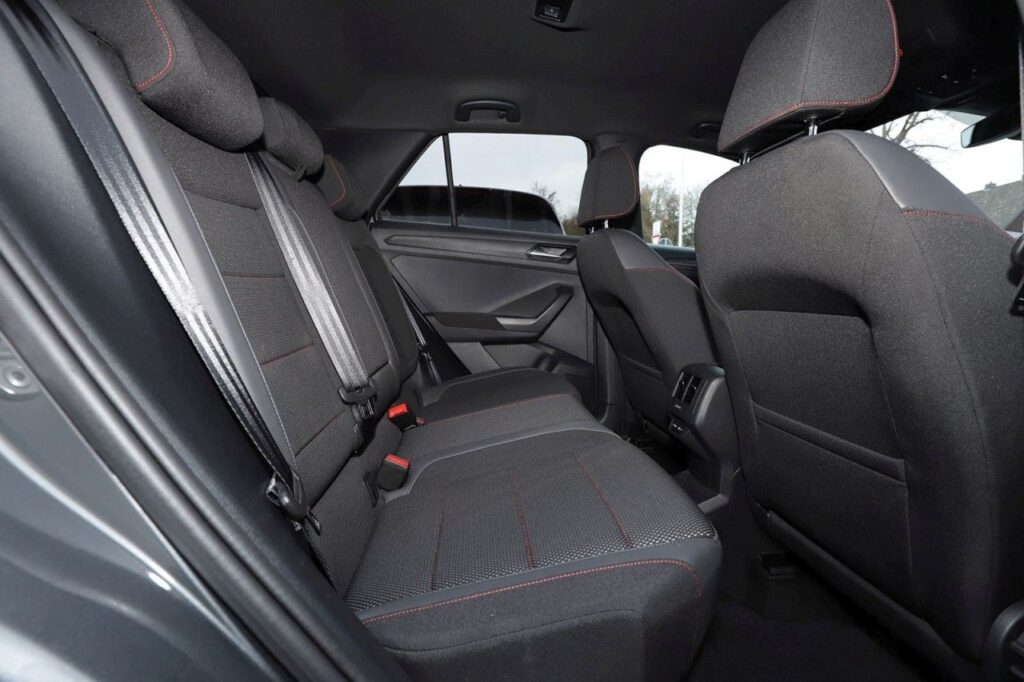 Volkswagen T-Roc Exposé-Bild 9