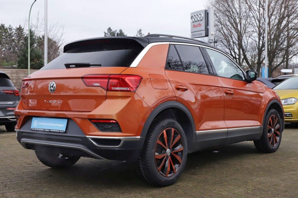 Volkswagen T-Roc Exposé-Bild 3