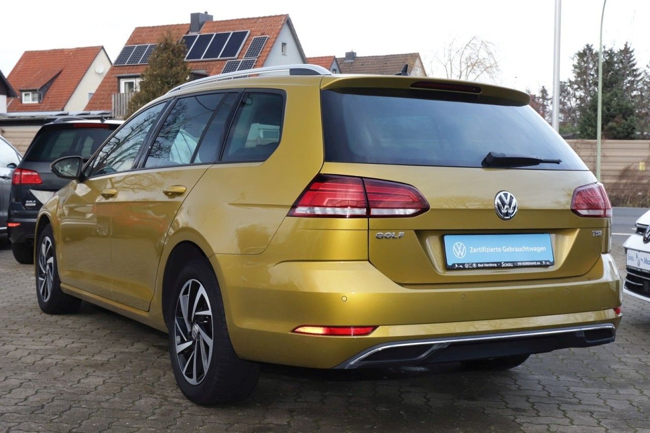 Volkswagen Golf Exposé-Bild 4