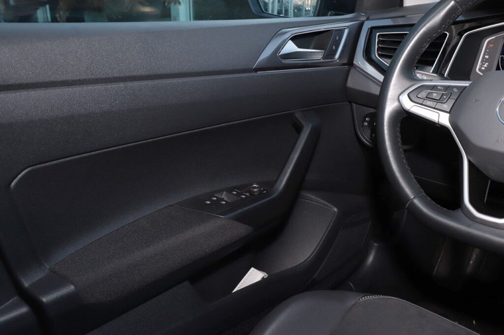 Volkswagen Polo Exposé-Bild 16