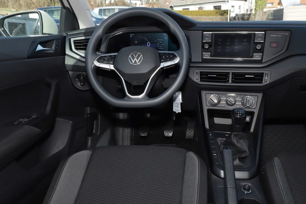 Volkswagen Polo Exposé-Bild 11