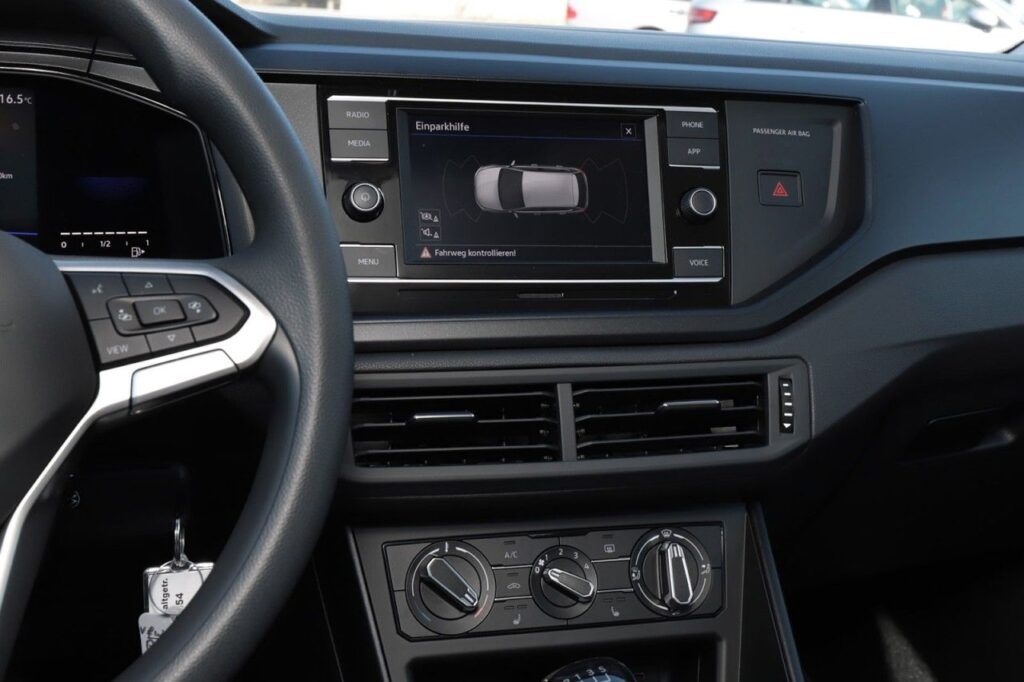 Volkswagen Polo Exposé-Bild 15