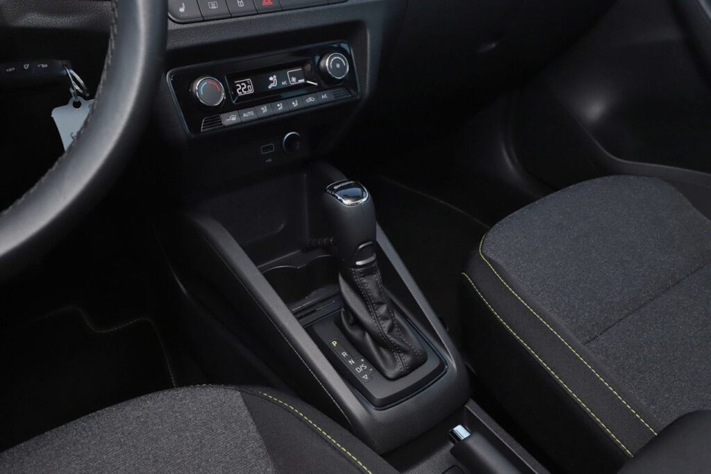 Skoda Fabia Exposé-Bild 14