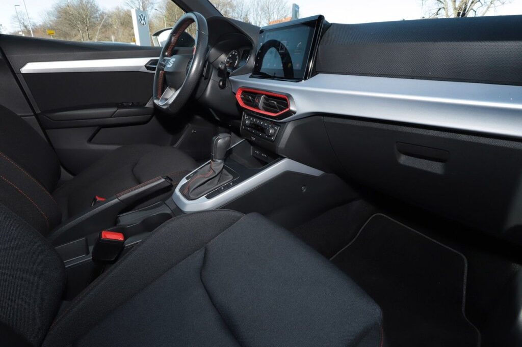 Seat Arona Exposé-Bild 8