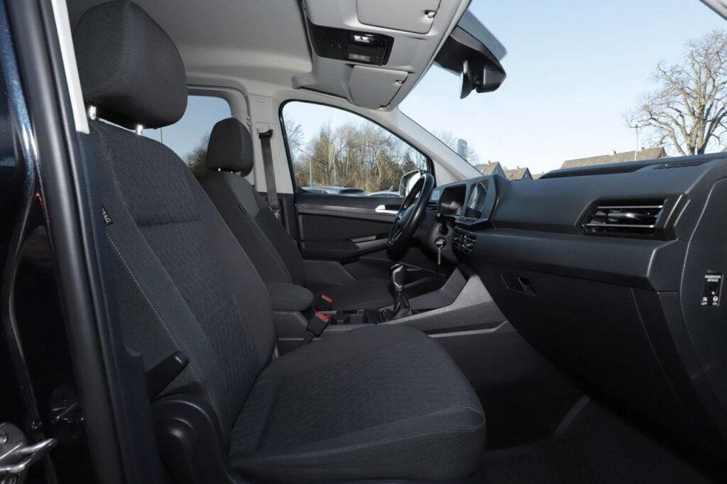 Volkswagen Caddy Maxi Exposé-Bild 7