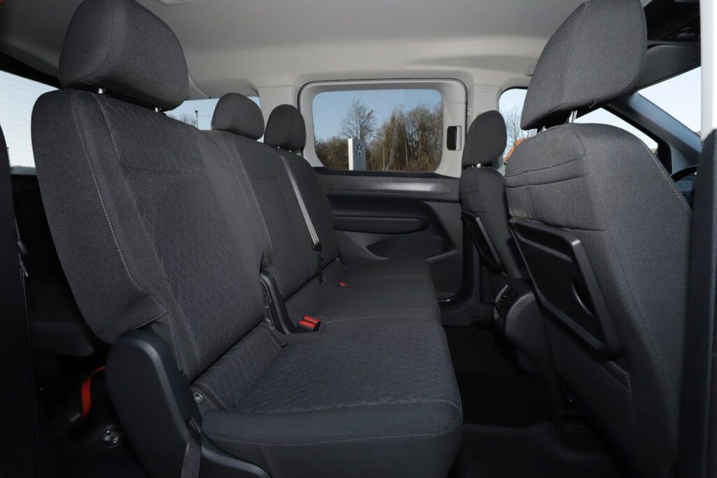 Volkswagen Caddy Maxi Exposé-Bild 9