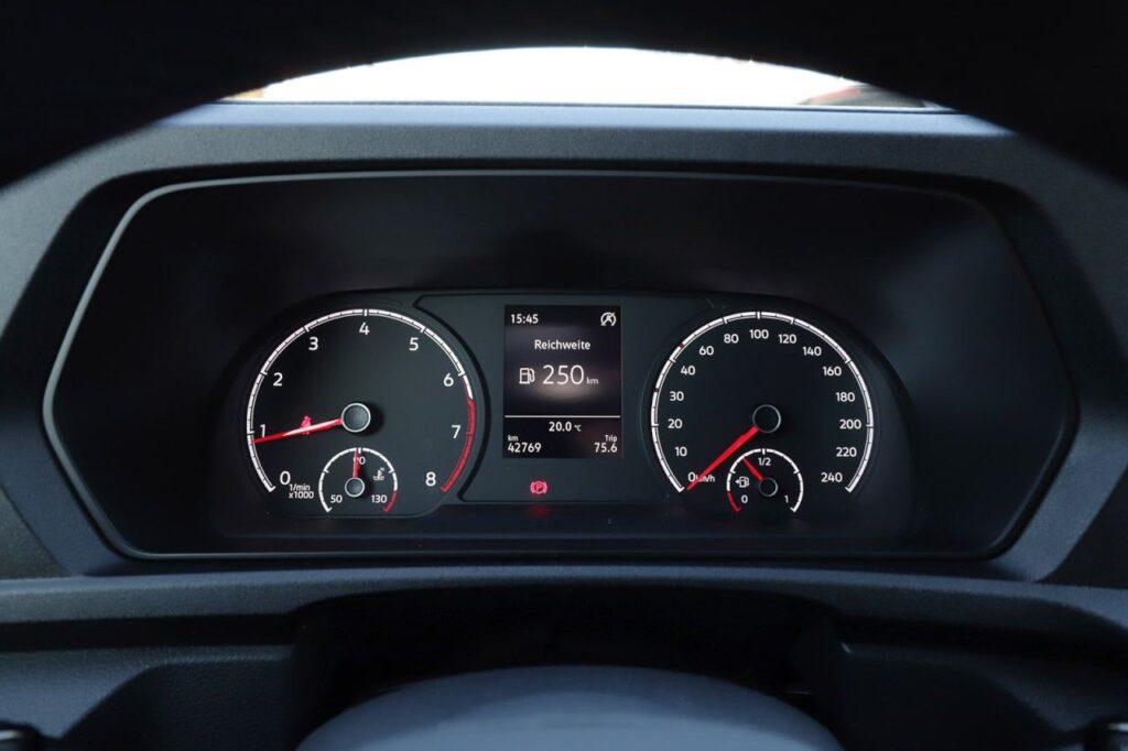 Volkswagen Caddy Maxi Exposé-Bild 16