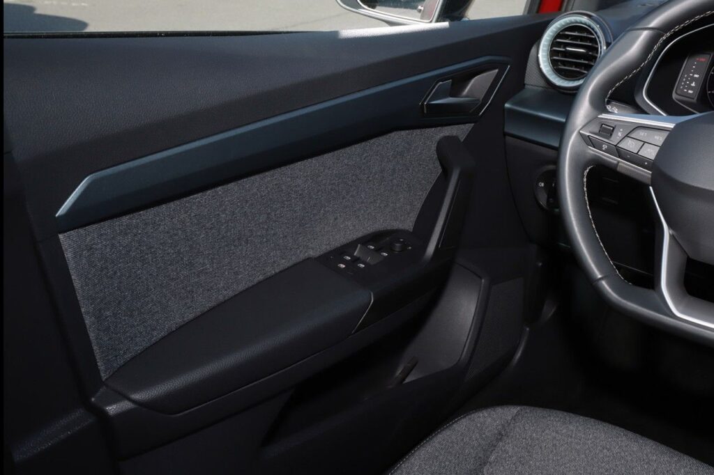 Seat Arona Exposé-Bild 13