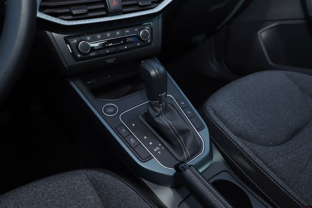 Seat Arona Exposé-Bild 14