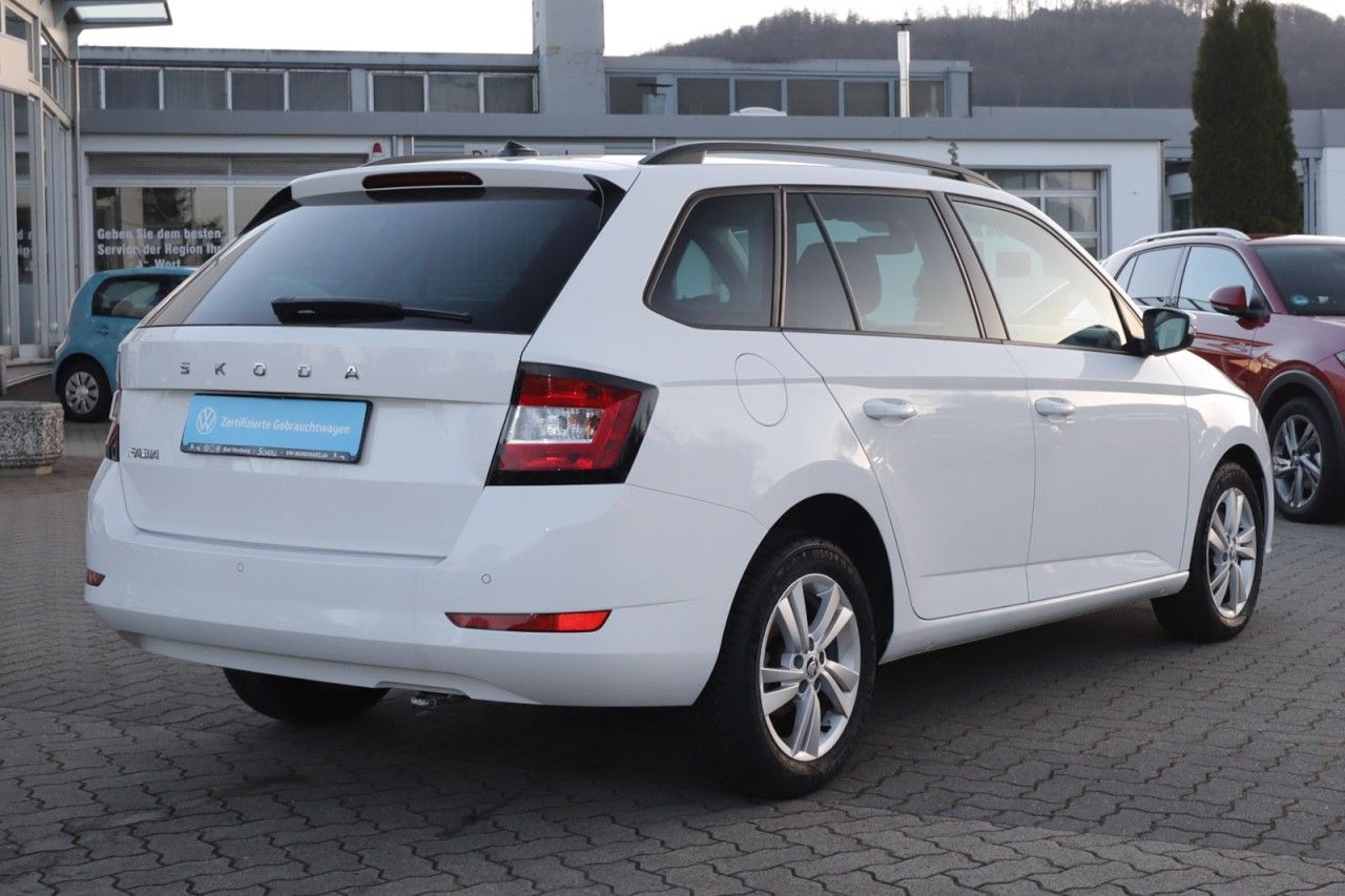 Skoda Fabia Exposé-Bild 3