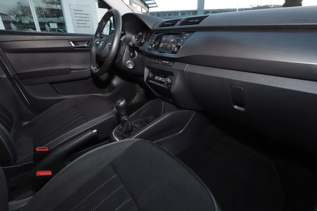 Skoda Fabia Exposé-Bild 8