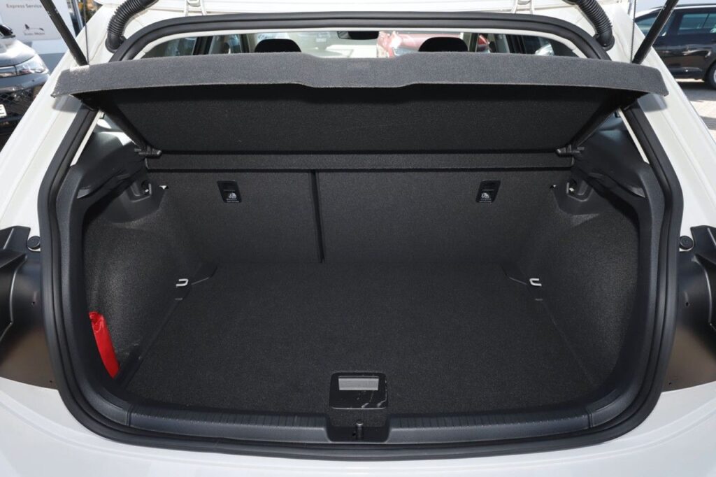 Volkswagen Polo Exposé-Bild 6