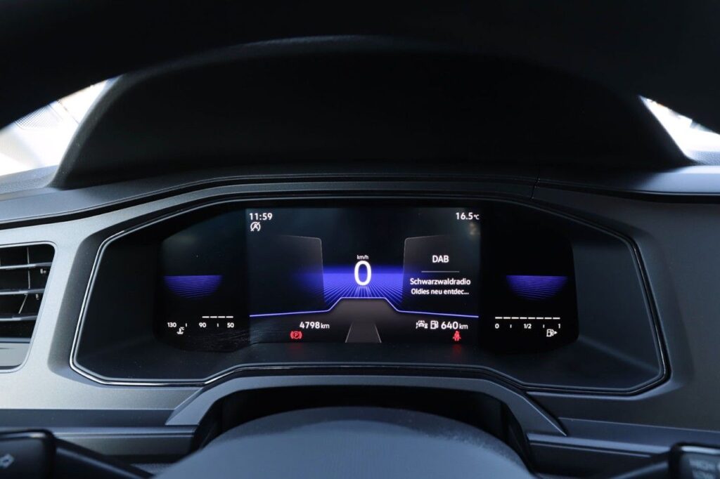 Volkswagen Polo Exposé-Bild 16