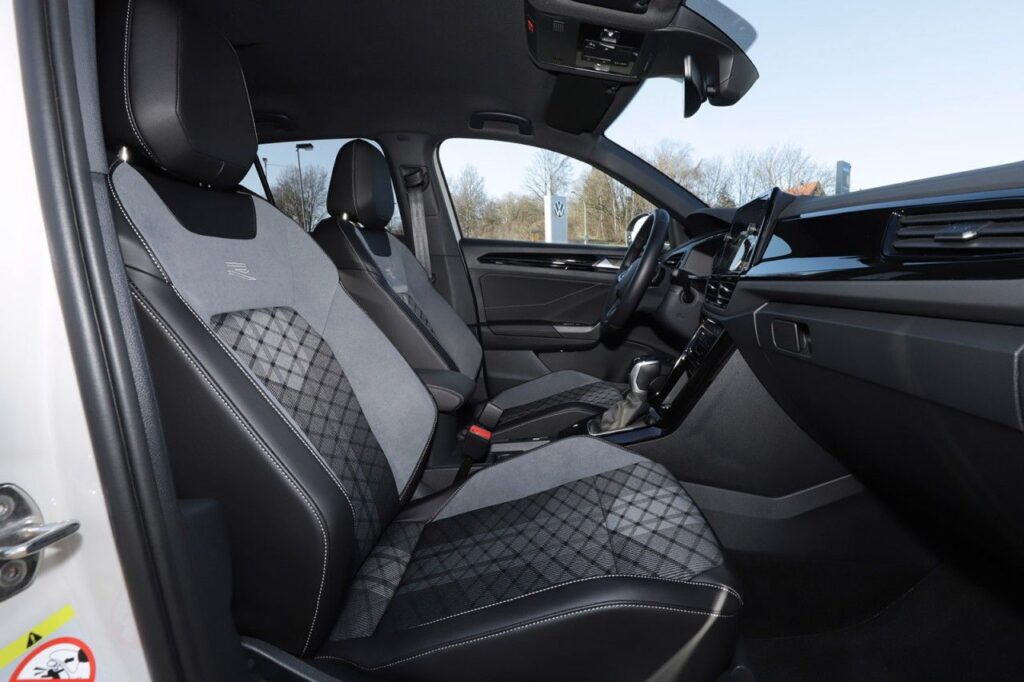 Volkswagen T-Roc Exposé-Bild 7