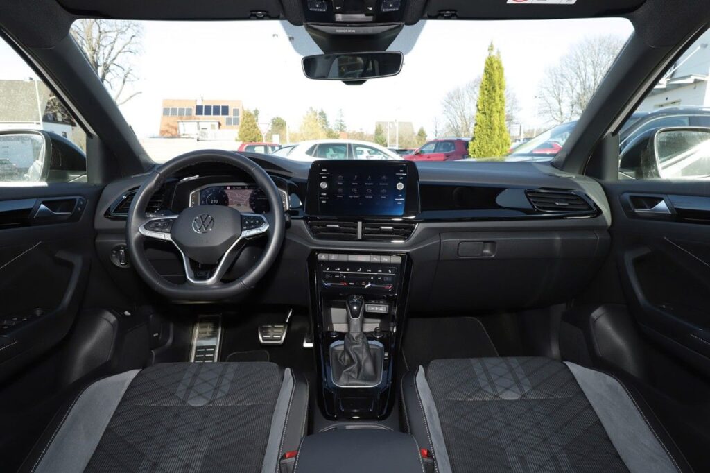 Volkswagen T-Roc Exposé-Bild 10