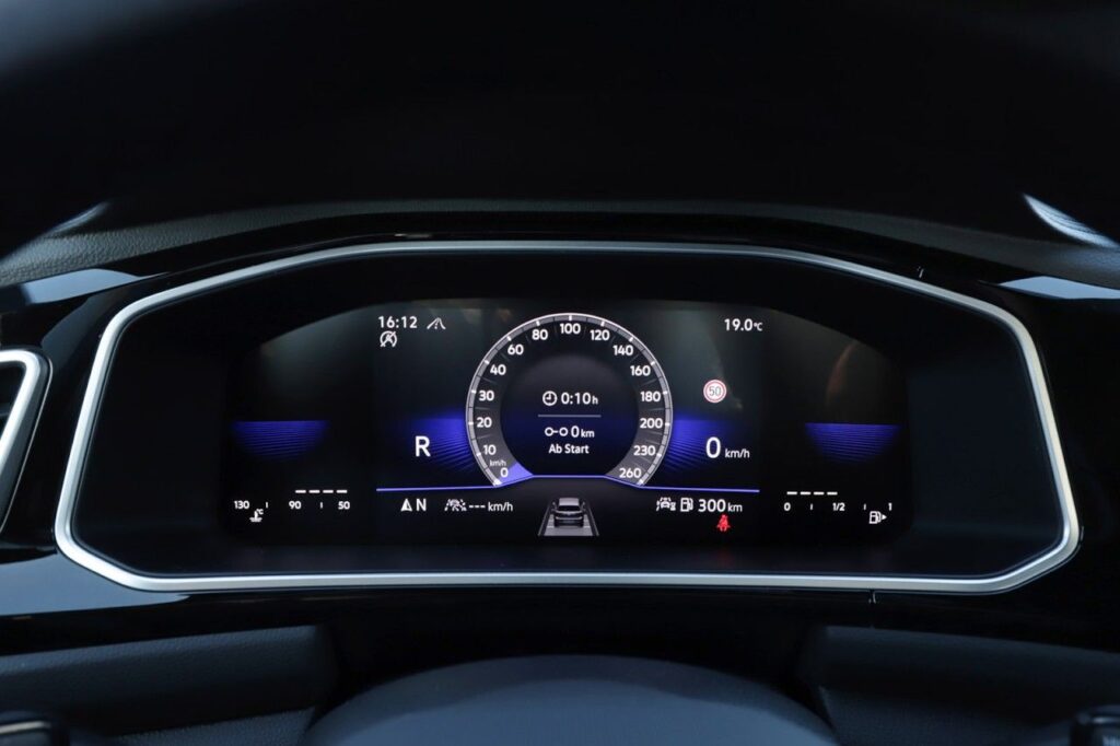 Volkswagen T-Roc Exposé-Bild 16