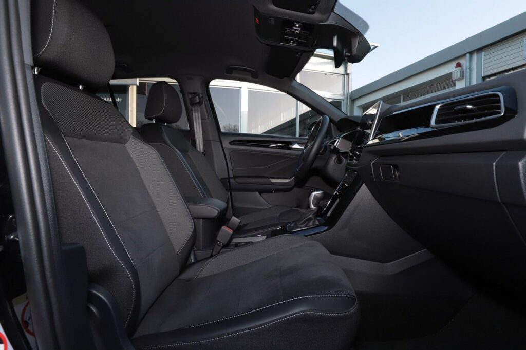 Volkswagen T-Roc Exposé-Bild 7