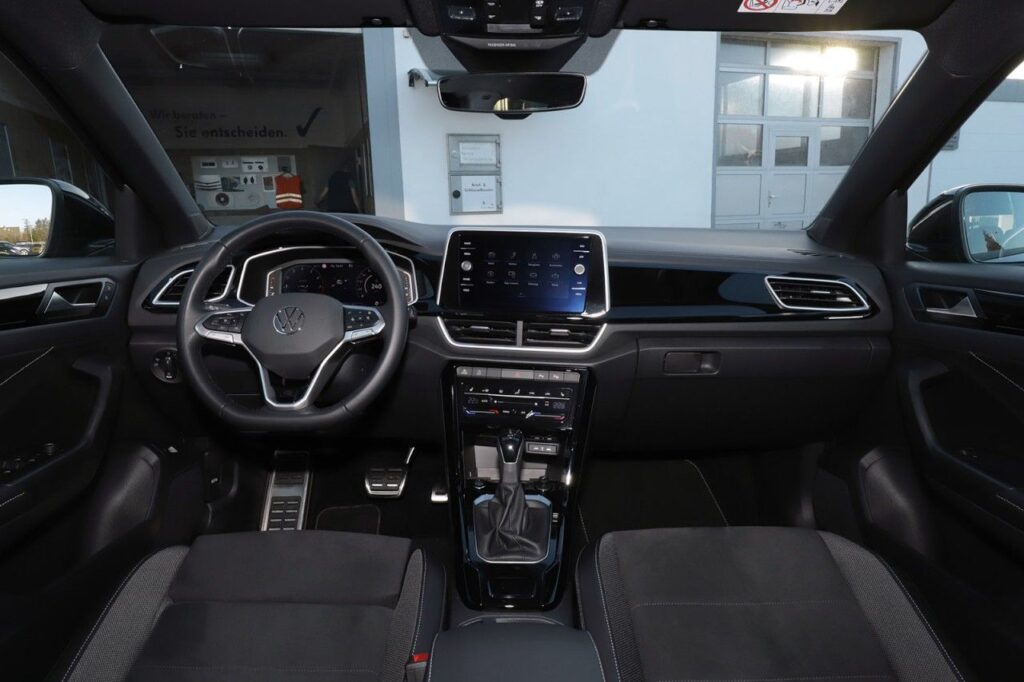 Volkswagen T-Roc Exposé-Bild 10