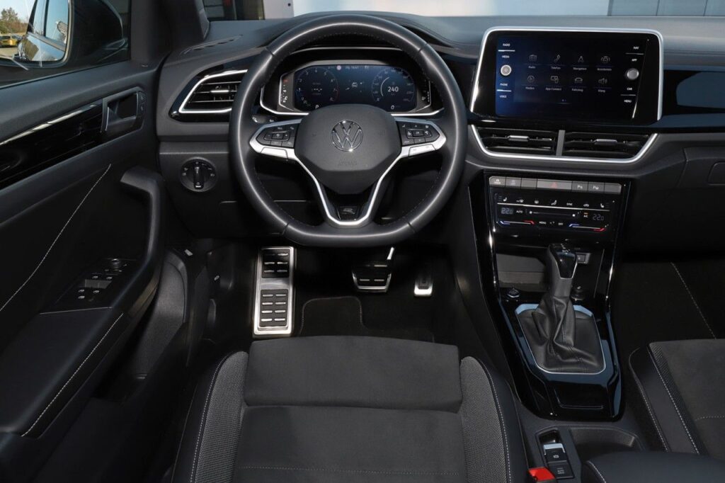 Volkswagen T-Roc Exposé-Bild 11