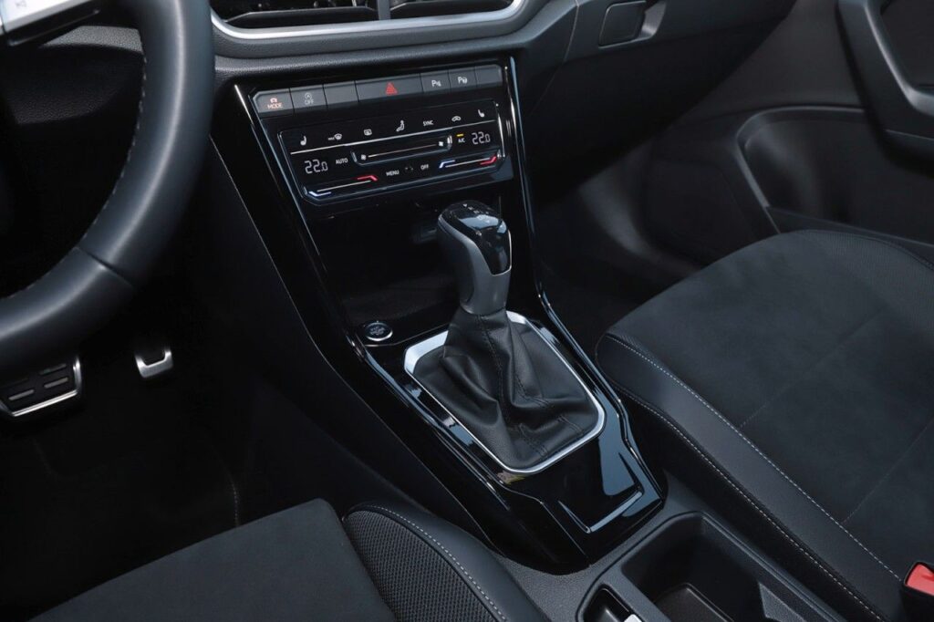 Volkswagen T-Roc Exposé-Bild 14