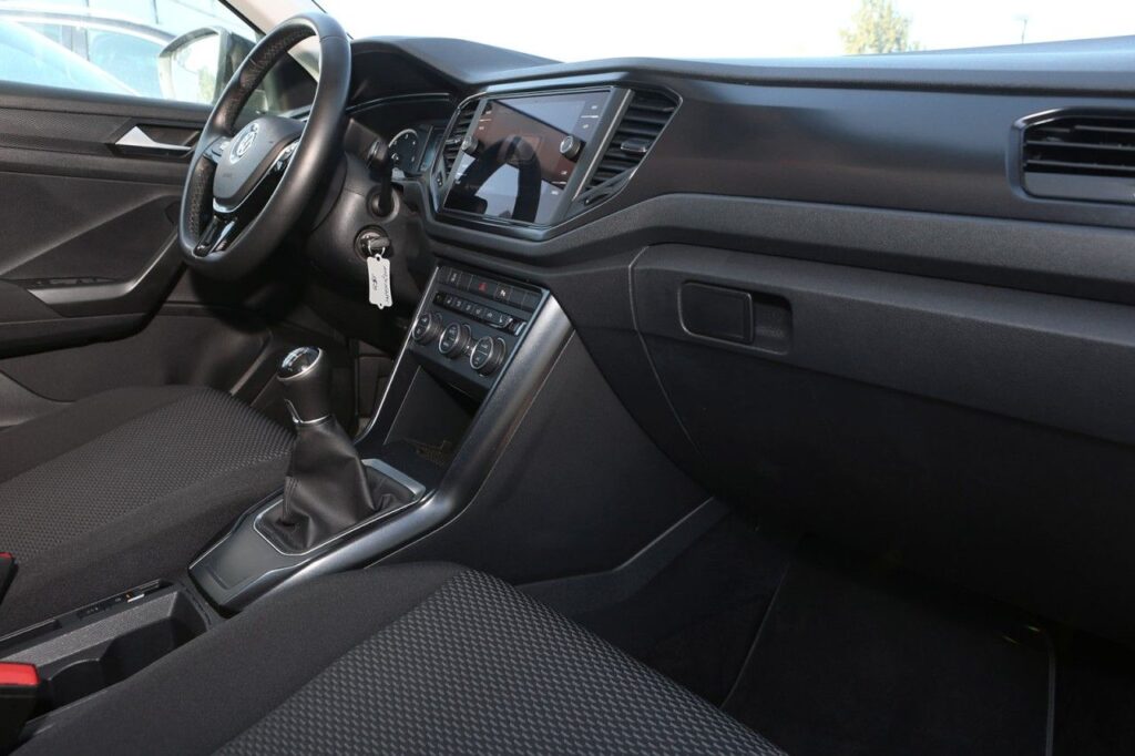 Volkswagen T-Roc Exposé-Bild 8