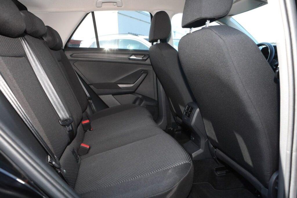 Volkswagen T-Roc Exposé-Bild 9