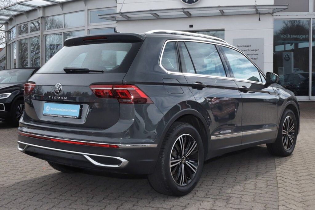 Volkswagen Tiguan Exposé-Bild 3