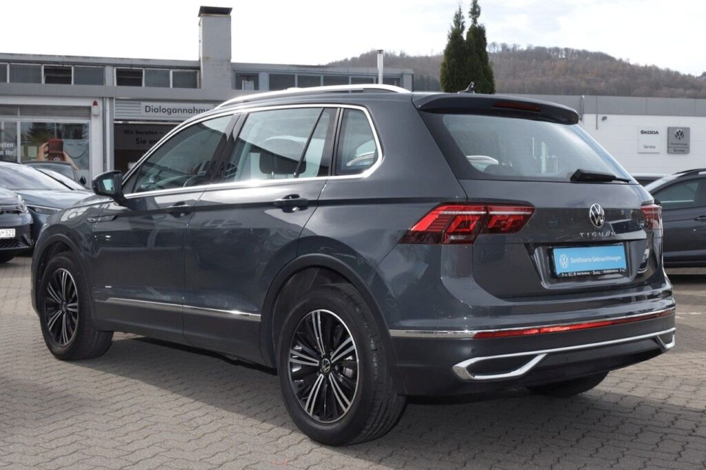 Volkswagen Tiguan Exposé-Bild 4