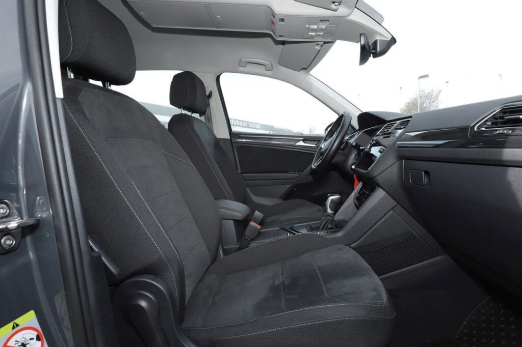 Volkswagen Tiguan Exposé-Bild 7