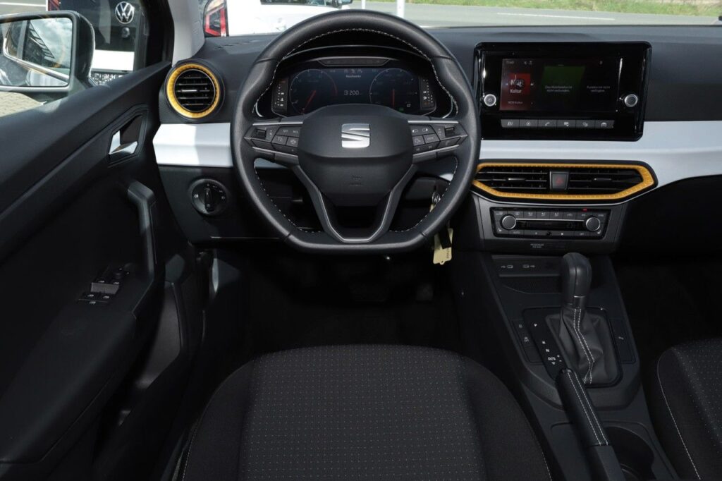 Seat Ibiza Exposé-Bild 11