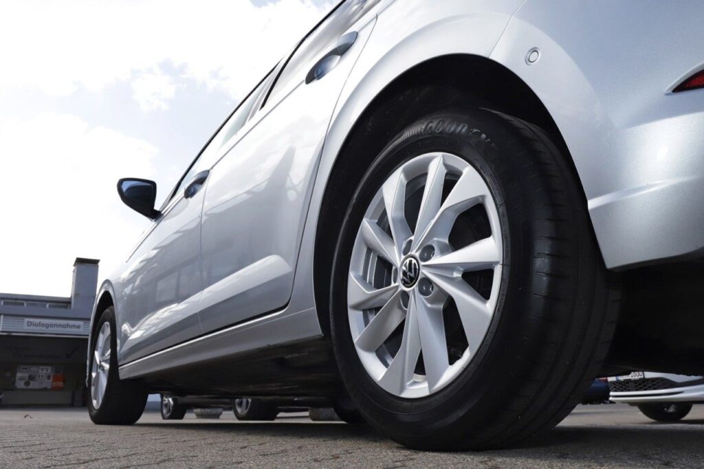 Volkswagen Polo Exposé-Bild 5