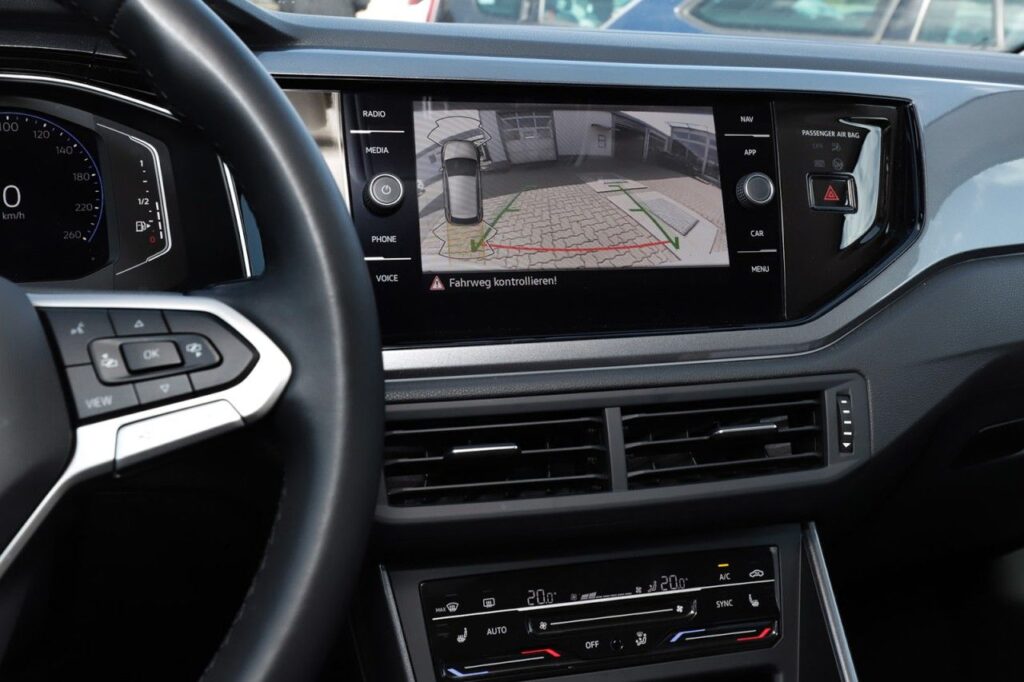 Volkswagen Polo Exposé-Bild 12