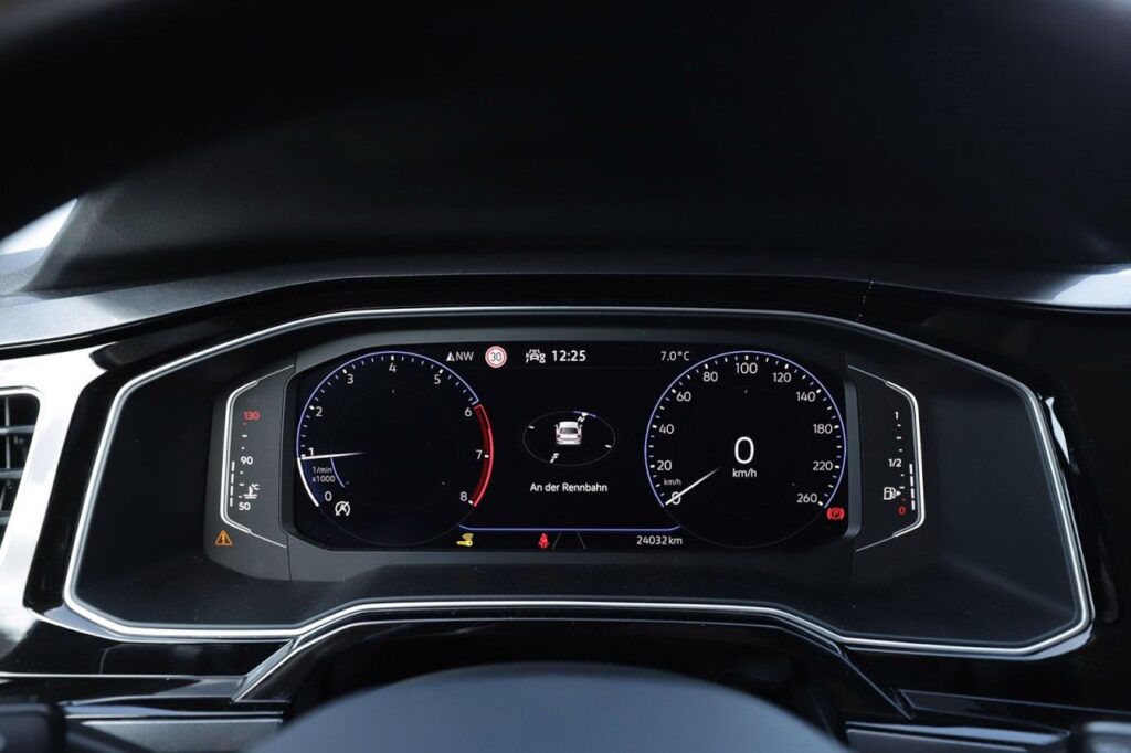 Volkswagen Polo Exposé-Bild 14