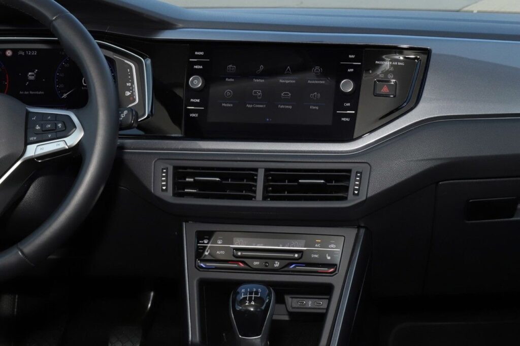 Volkswagen Polo Exposé-Bild 16