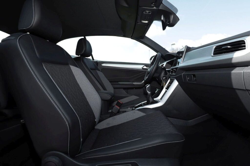 Volkswagen T-Roc Exposé-Bild 7