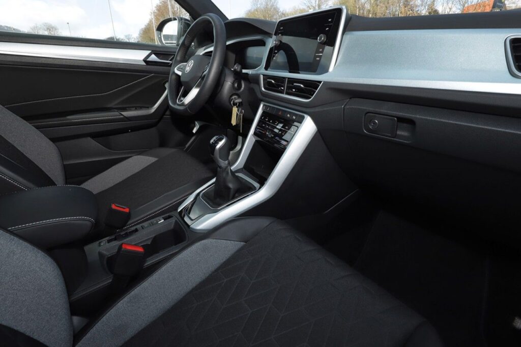 Volkswagen T-Roc Exposé-Bild 8
