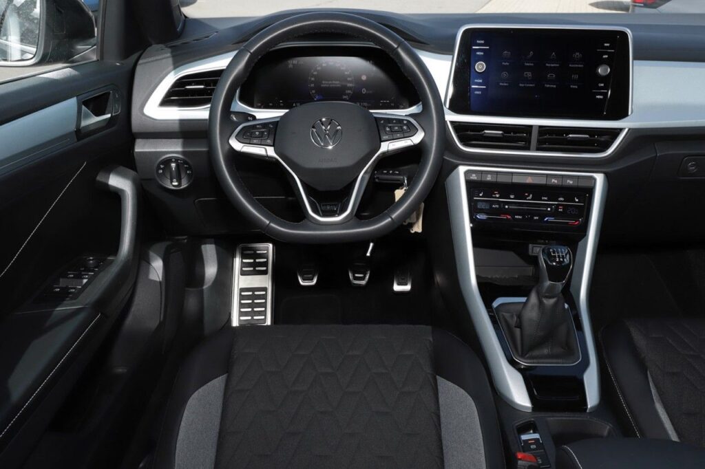 Volkswagen T-Roc Exposé-Bild 11