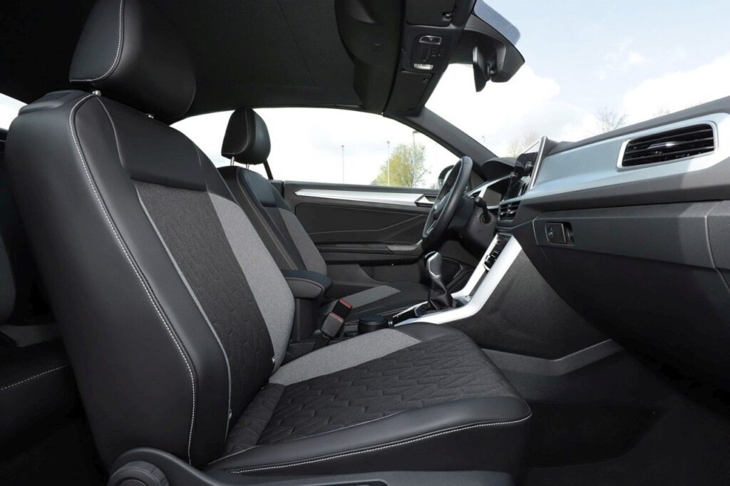 Volkswagen T-Roc Exposé-Bild 7