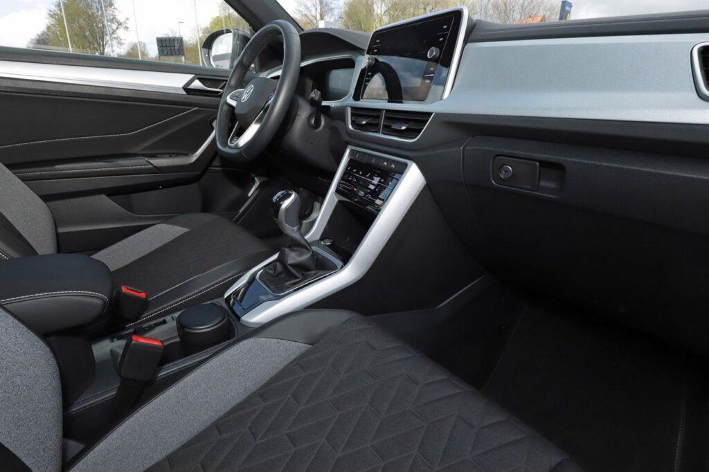 Volkswagen T-Roc Exposé-Bild 8