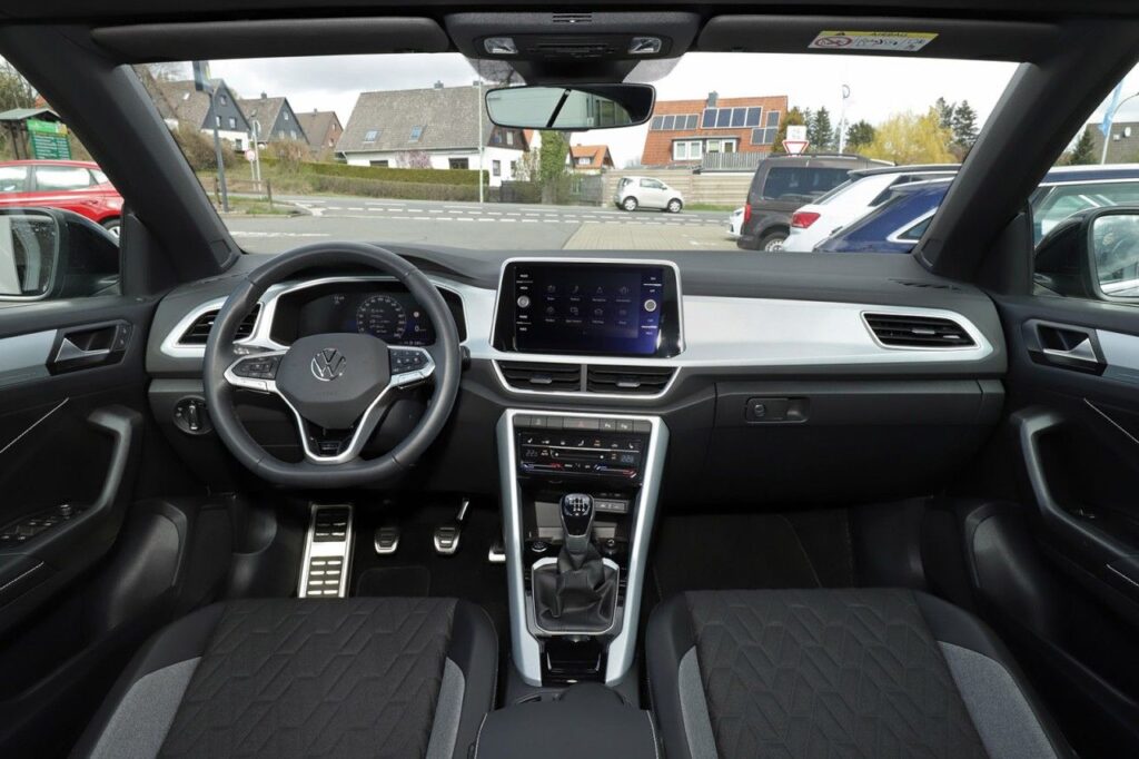 Volkswagen T-Roc Exposé-Bild 10