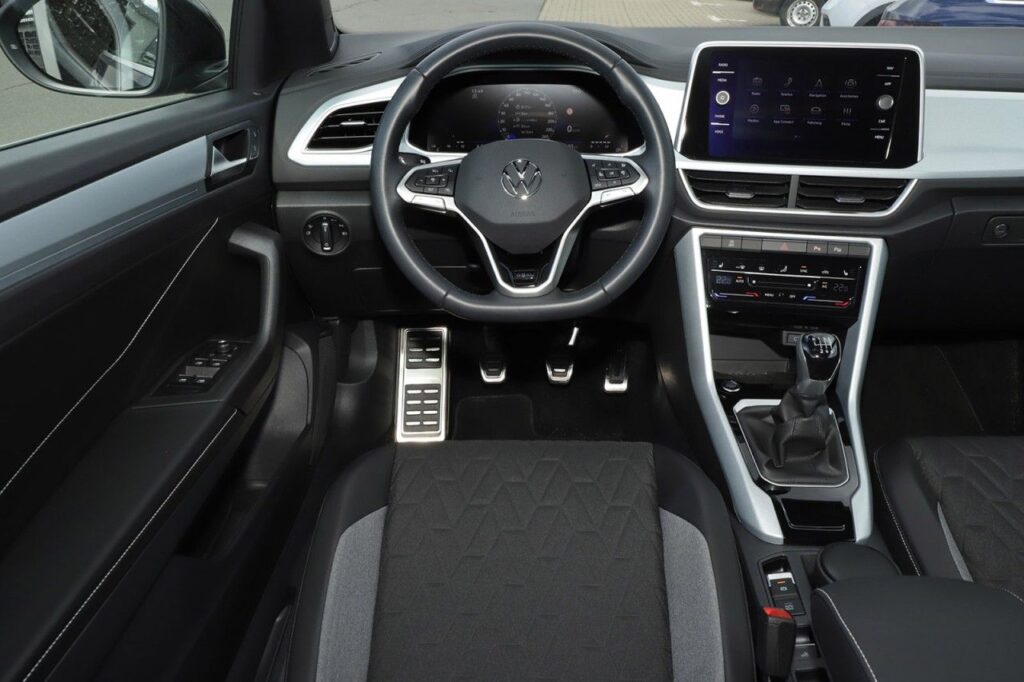 Volkswagen T-Roc Exposé-Bild 11