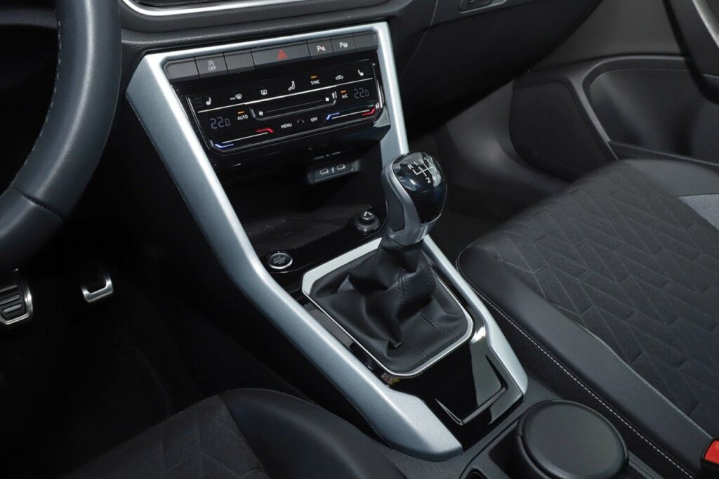 Volkswagen T-Roc Exposé-Bild 13