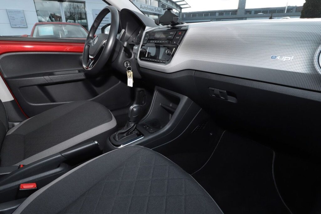 Volkswagen e-up! Exposé-Bild 8