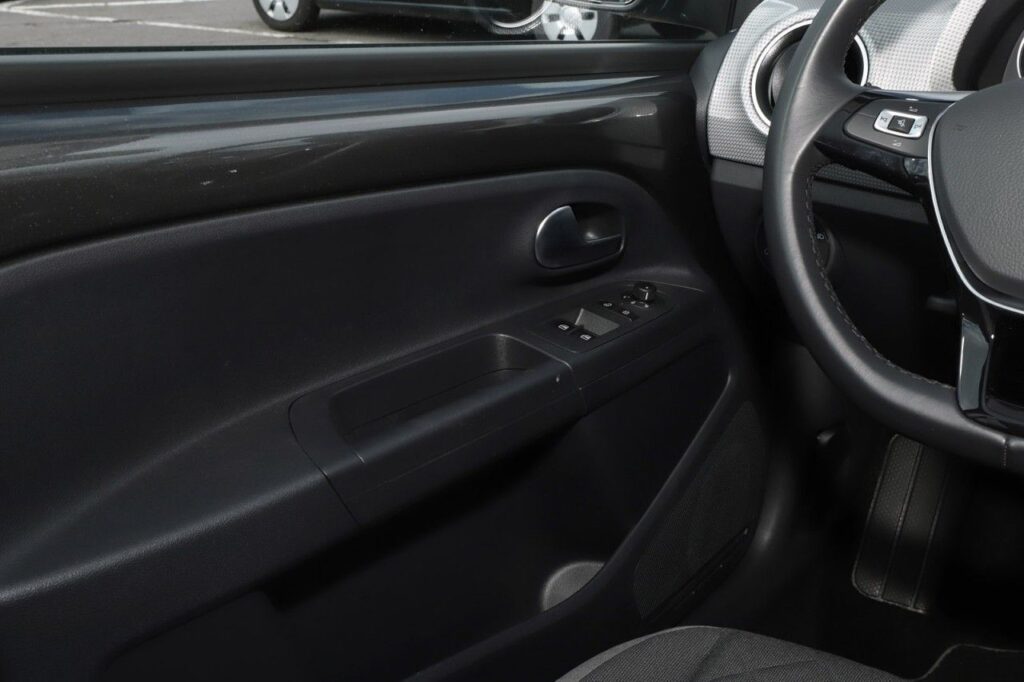 Volkswagen e-up! Exposé-Bild 15