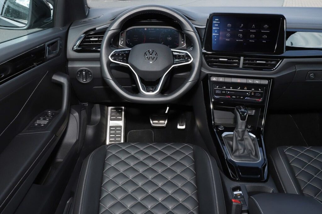 Volkswagen T-Roc Exposé-Bild 11