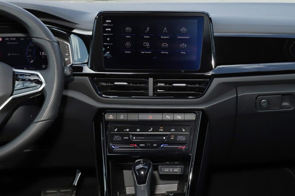 Volkswagen T-Roc Exposé-Bild 16